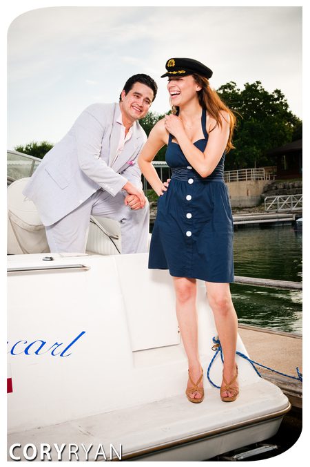 Lake-Boat-Engagement-Photos-21-2 pics of lake travis
