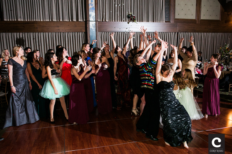 bouquet toss