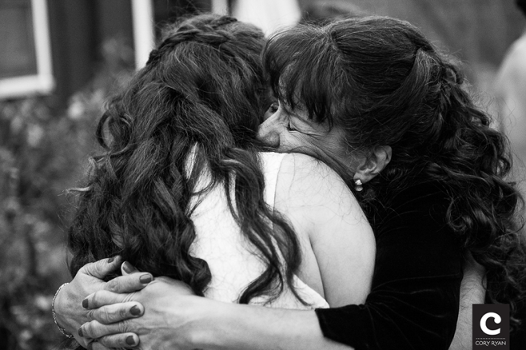 photojournalistic wedding photography