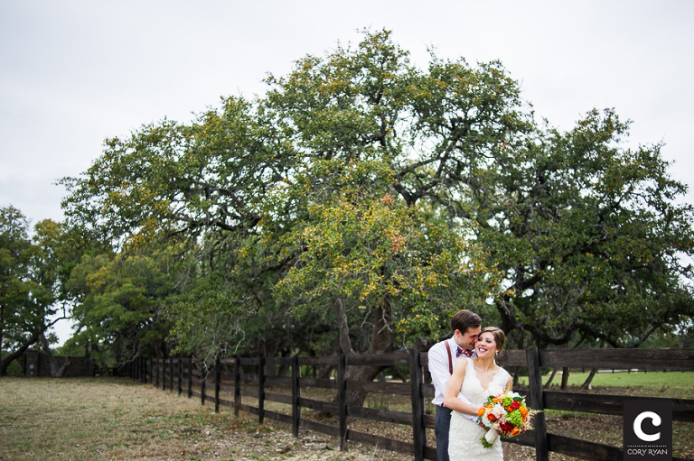 candid wedding photos