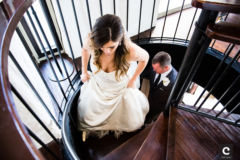 photojournalist wedding photographer