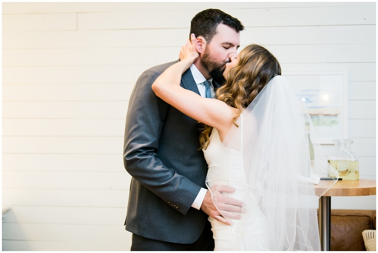ketubah signing kiss