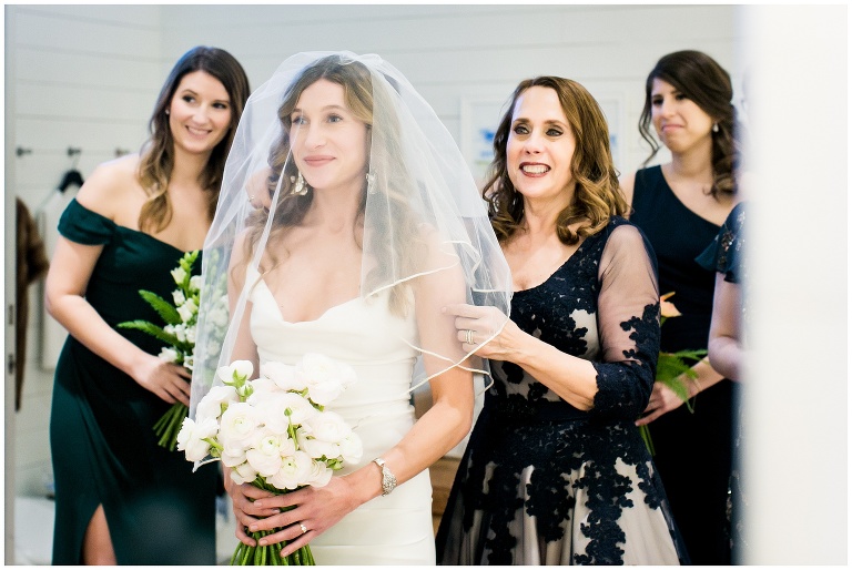 mother of the bride and daughter