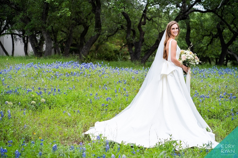 intimate backyard wedding