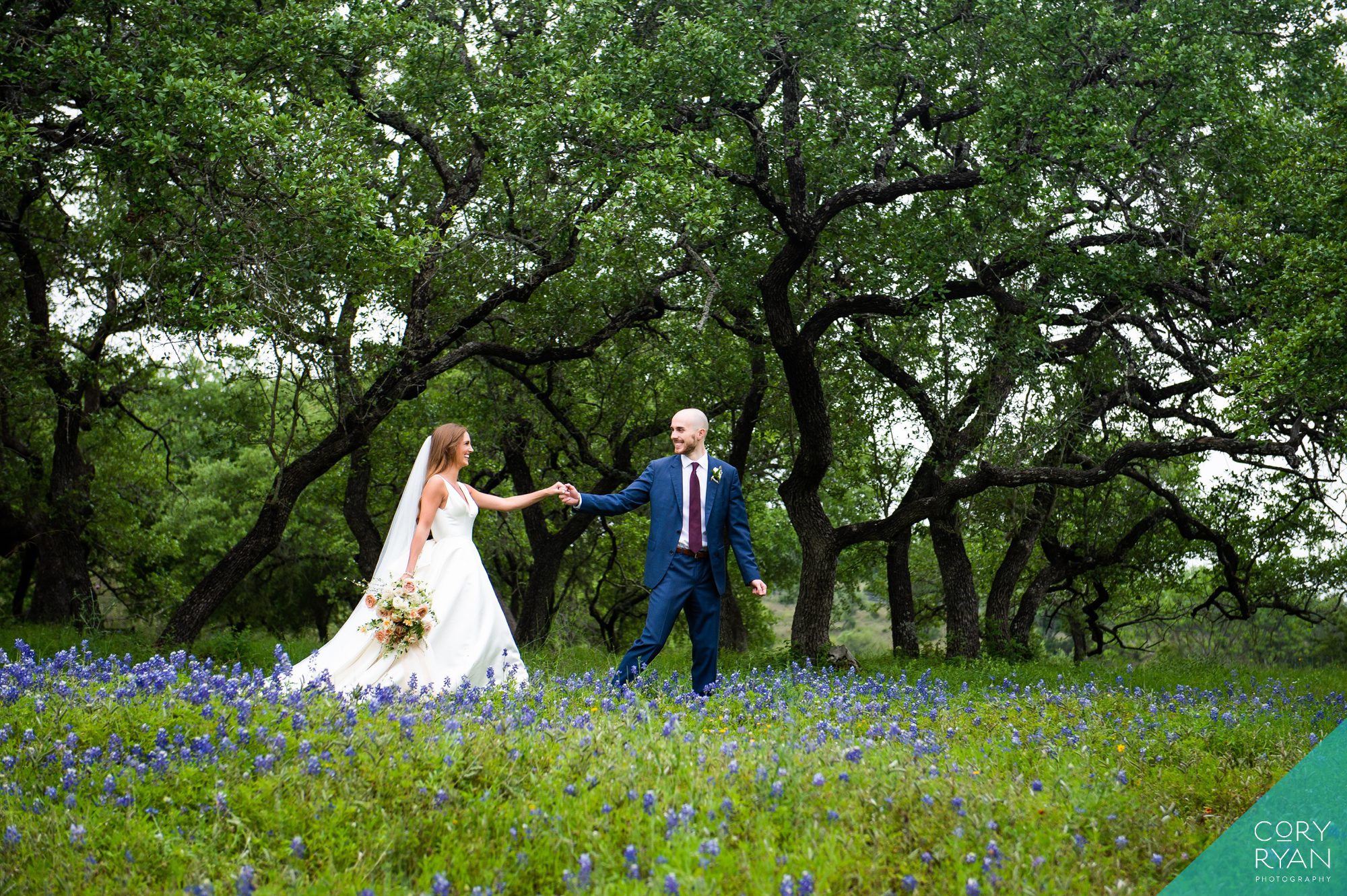 bluebonnet wedding photos