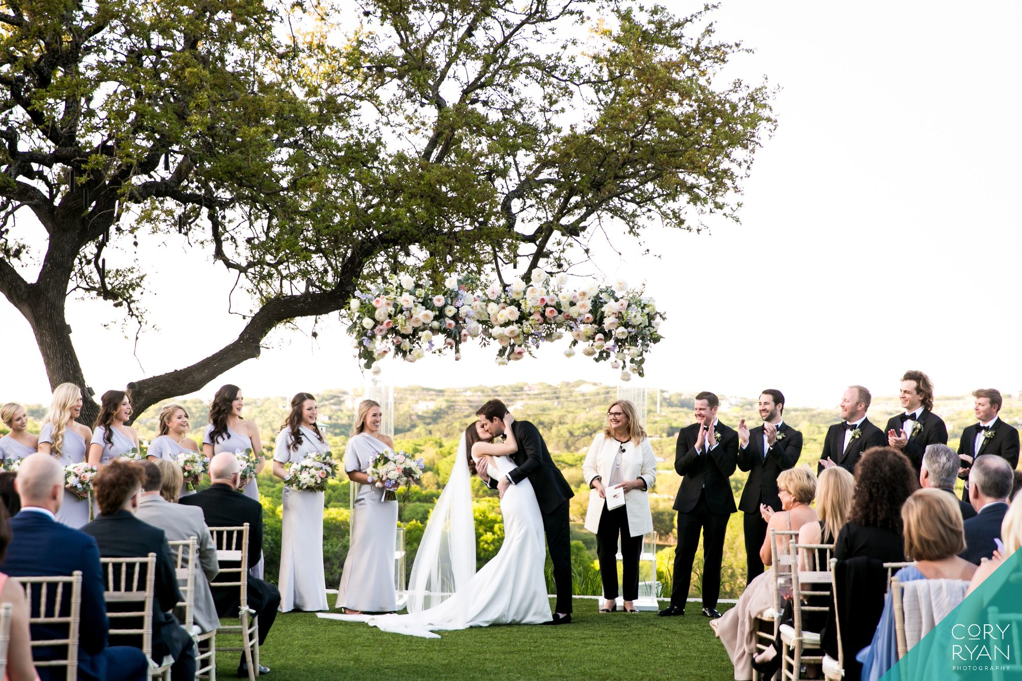 candid wedding photos